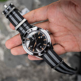 Corgeut Diver Automático 007 Spectre Plata/Nato OM-300